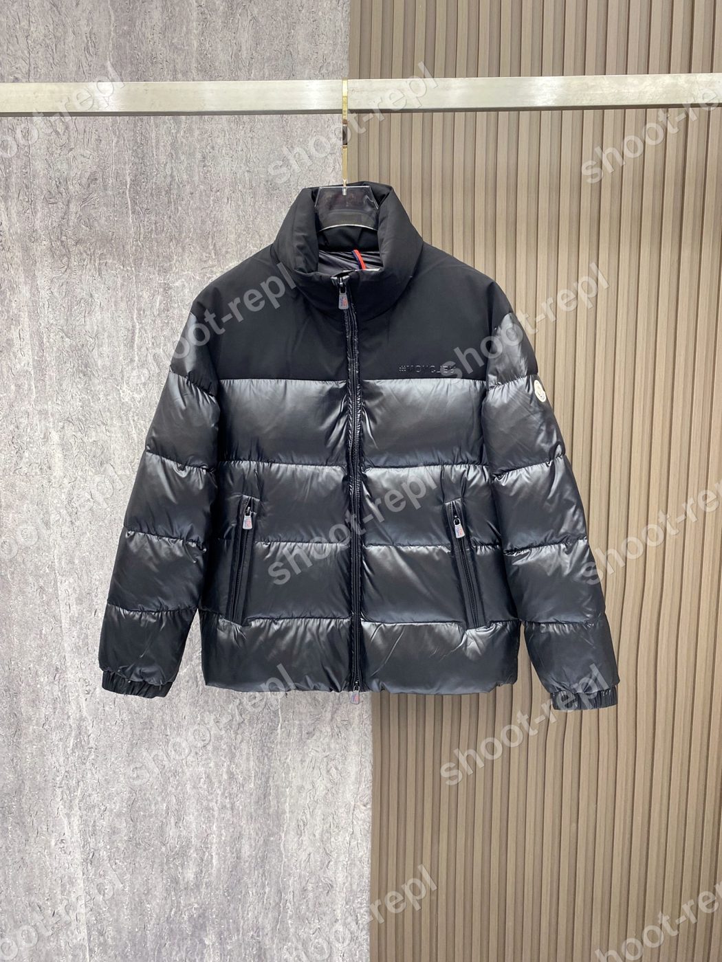 몽클레르 광택 퀼팅 다운 재킷 - 남자 패딩조끼 레플리카 참고 이미지