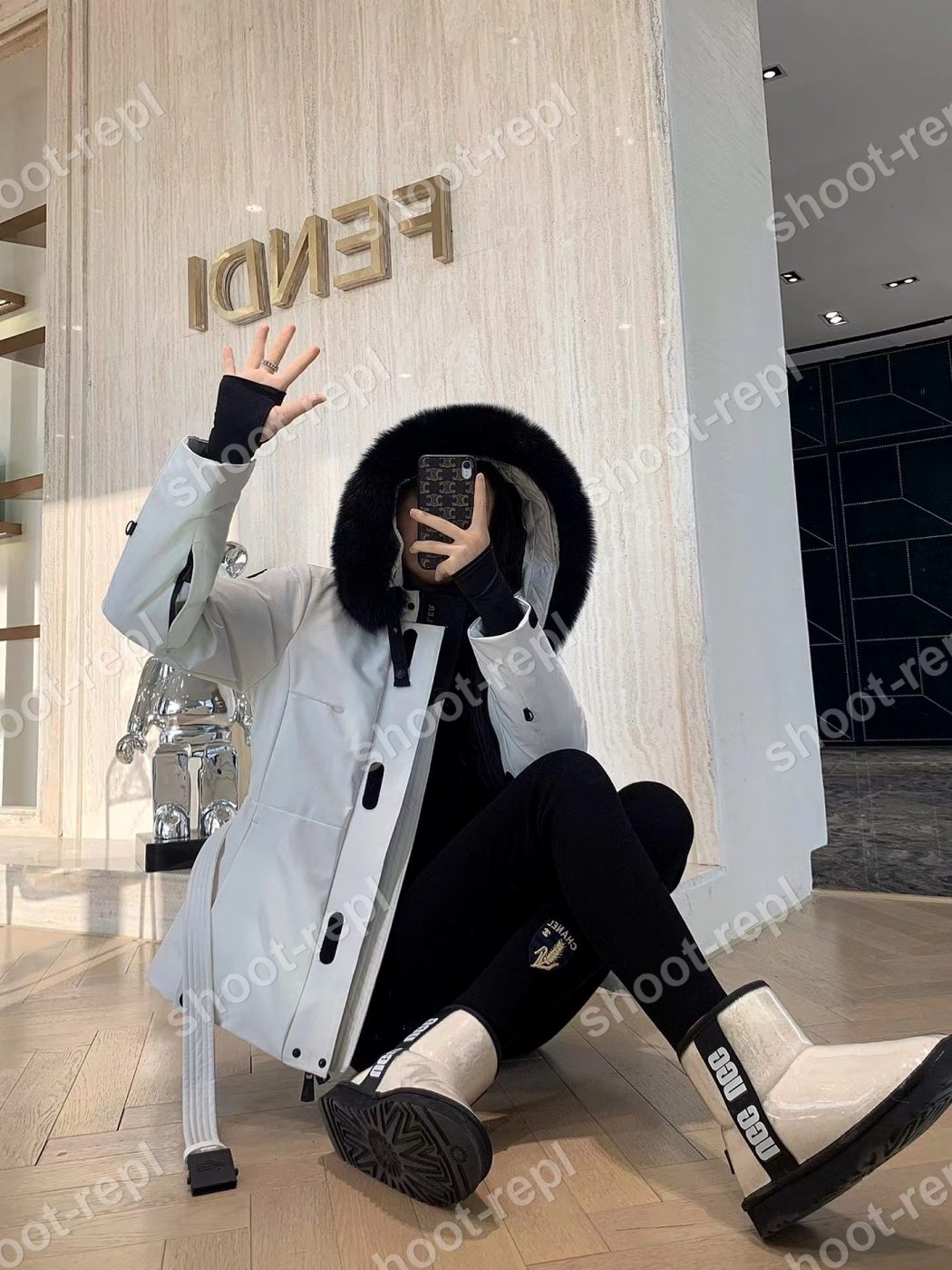 몽클레르 퍼 트리밍 후드 벨티드 다운 재킷 - 명품 패딩 사이트 참고 이미지